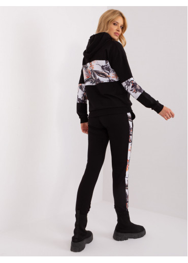 Čierna tepláková súprava