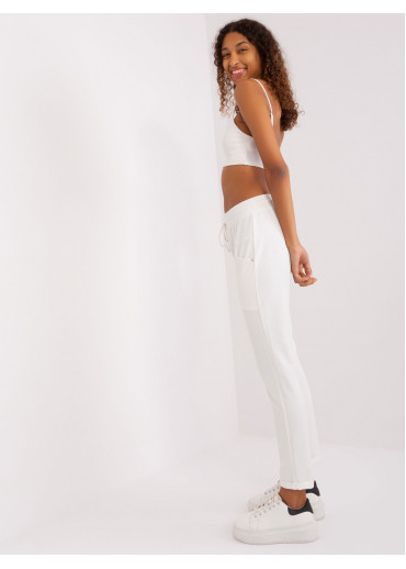 Smotanovo biele tepláky