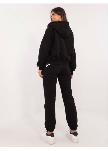 Čierna dámska zateplená tepláková súprava