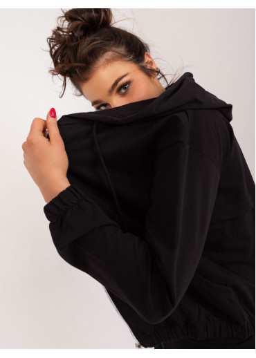 Čierna mikina s kapucňou