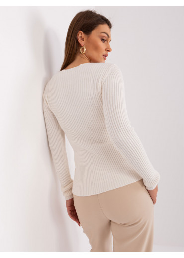 Smotanovo biely pulóver