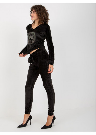 Čierna tepláková súprava