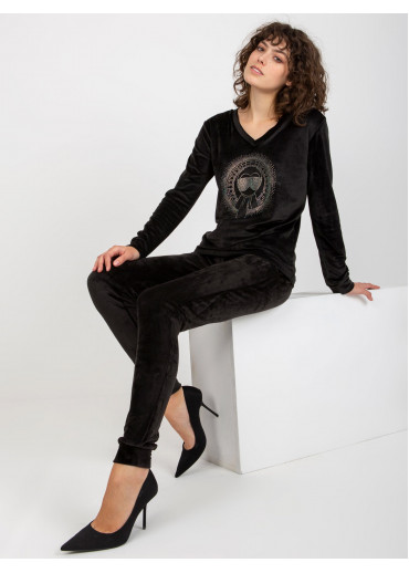 Čierna tepláková súprava