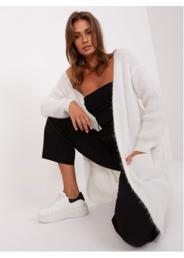 Smotanovo biely kardigán
