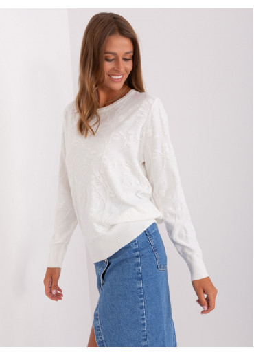 Smotanovo biely pulóver