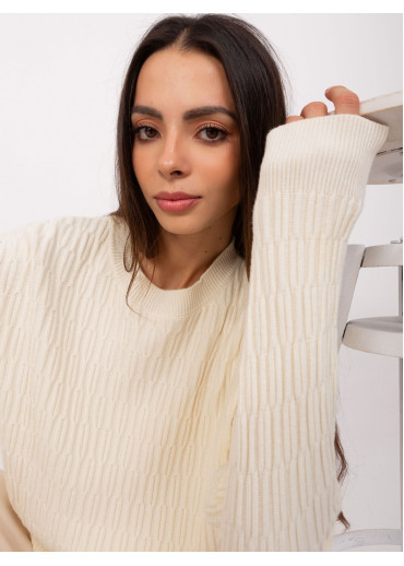 Smotanovo biely pulóver