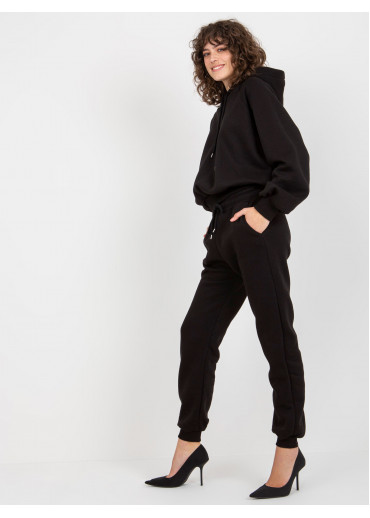 Čierna tepláková súprava