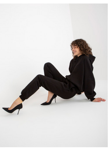 Čierna tepláková súprava