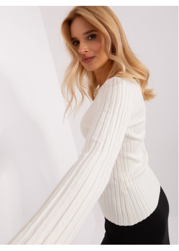 Smotanovo biele tričko s dlhým rukávom