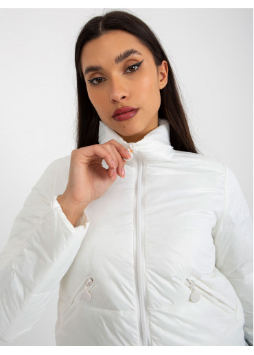 Smotanovo biela crop top bunda