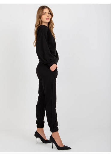 Čierna tepláková súprava