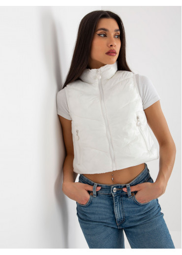 Smotanovo biela prešívaná vesta