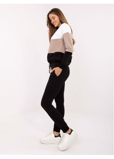 Čierna tepláková súprava