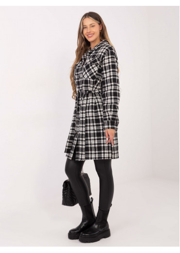 Čierny kabát s opaskom