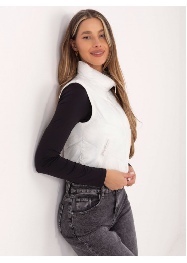 Smotanovo biela prešívaná vesta