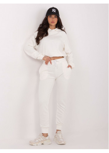 Smotanovo biela tepláková súprava