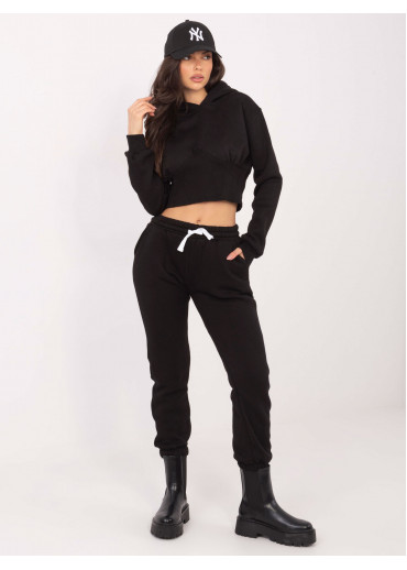 Čierna tepláková súprava